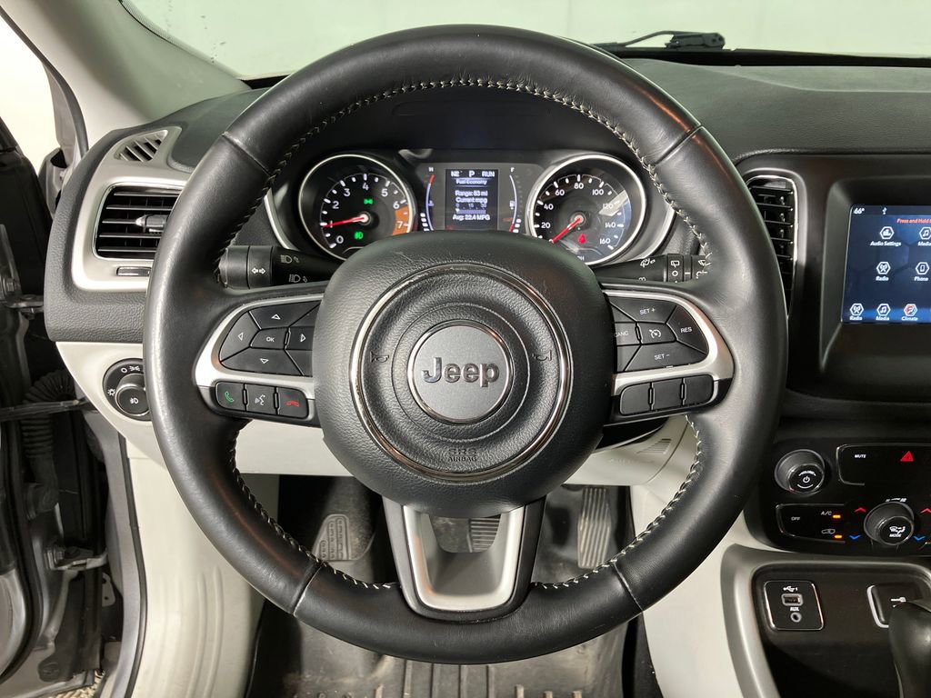 Used 2019 Jeep Compass Latitude image 17