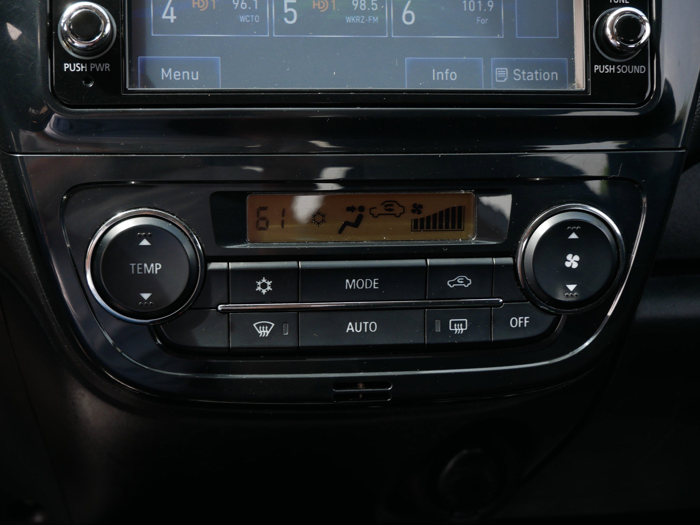 Used 2020 Mitsubishi Mirage ES FWD image 23