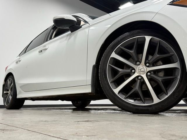 Used 2022 Honda Civic Touring image 3