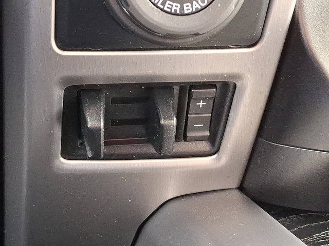 Certified 2019 Ford F150 Platinum w/ Equipment Group 701A Luxury image 24