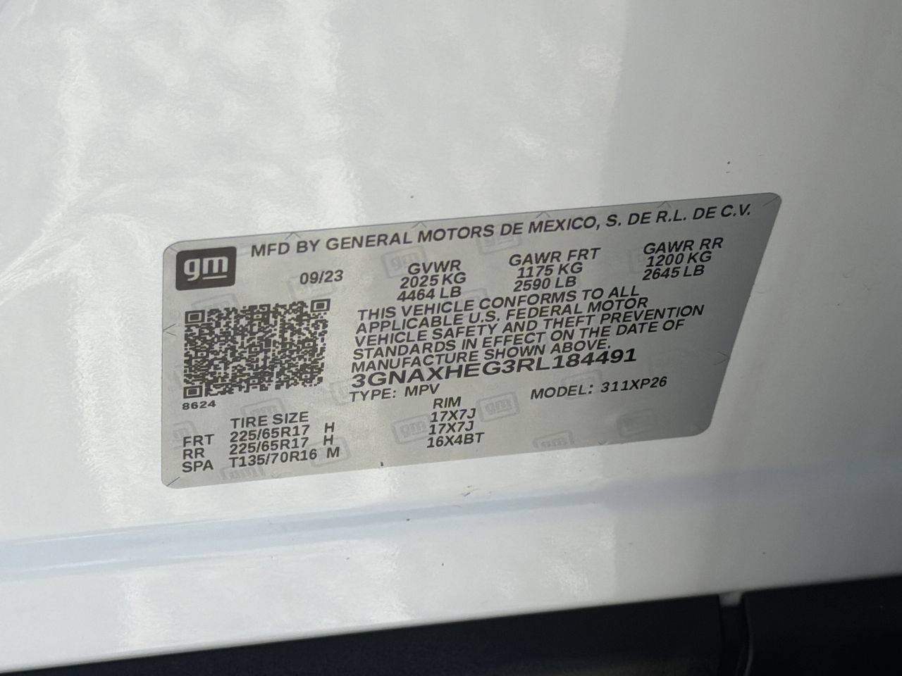 Used 2024 Chevrolet Equinox LS FWD image 32