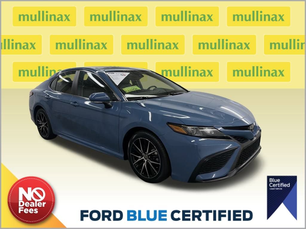 Used 2023 Toyota Camry SE