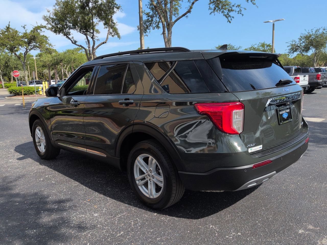 Certified 2024 Ford Explorer XLT w/ Equipment Group 202A AWD/4WD image 6