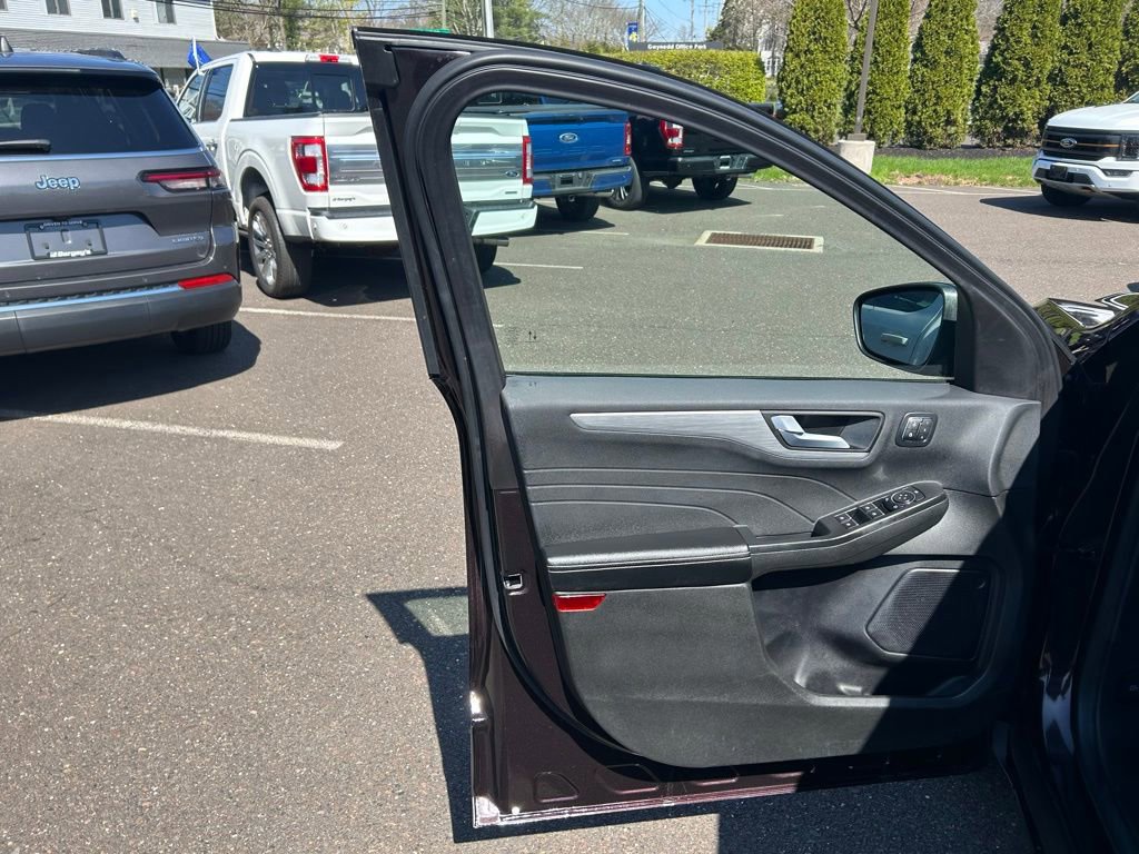 Certified 2023 Ford Escape Platinum image 13