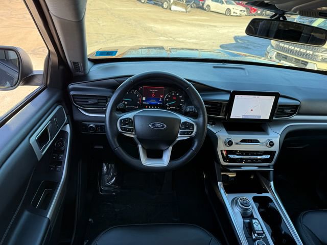 Certified 2022 Ford Explorer XLT w/ Equipment Group 202A image 16