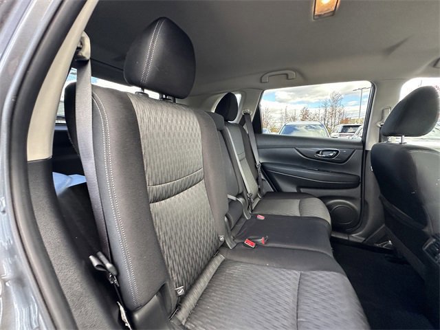 Used 2020 Nissan Rogue SV image 38