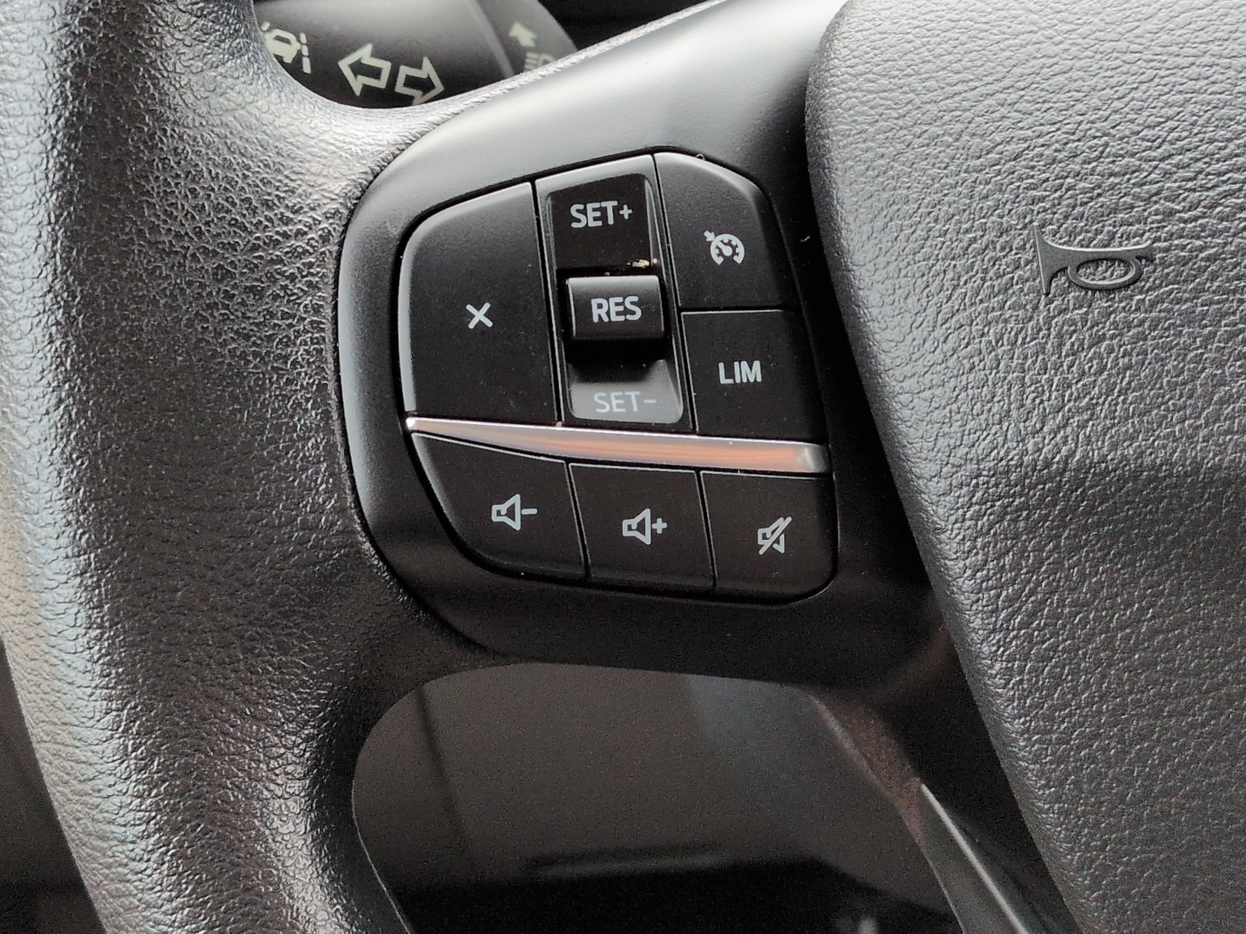 Certified 2025 Ford Transit 350 XLT RWD image 22