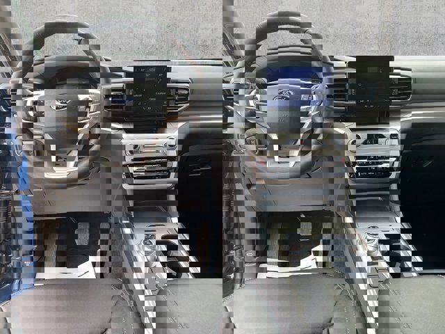 Certified 2023 Ford Explorer XLT w/ Equipment Group 202A image 9