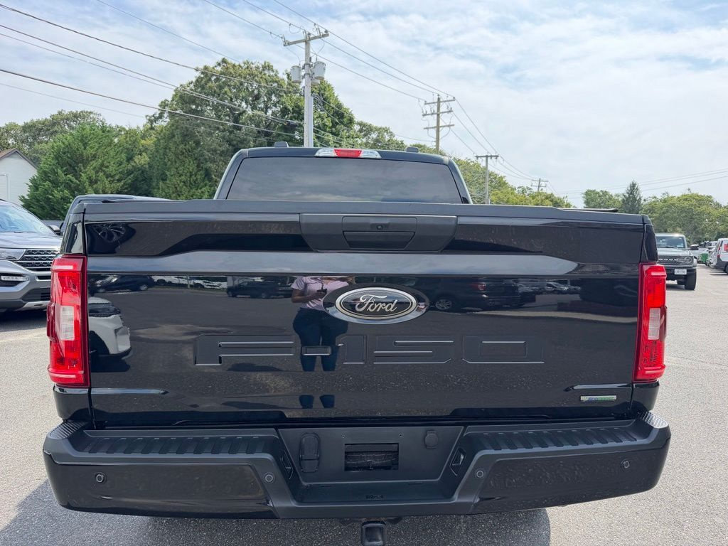 Certified 2022 Ford F150 XL w/ STX Black Appearance Package AWD/4WD image 3