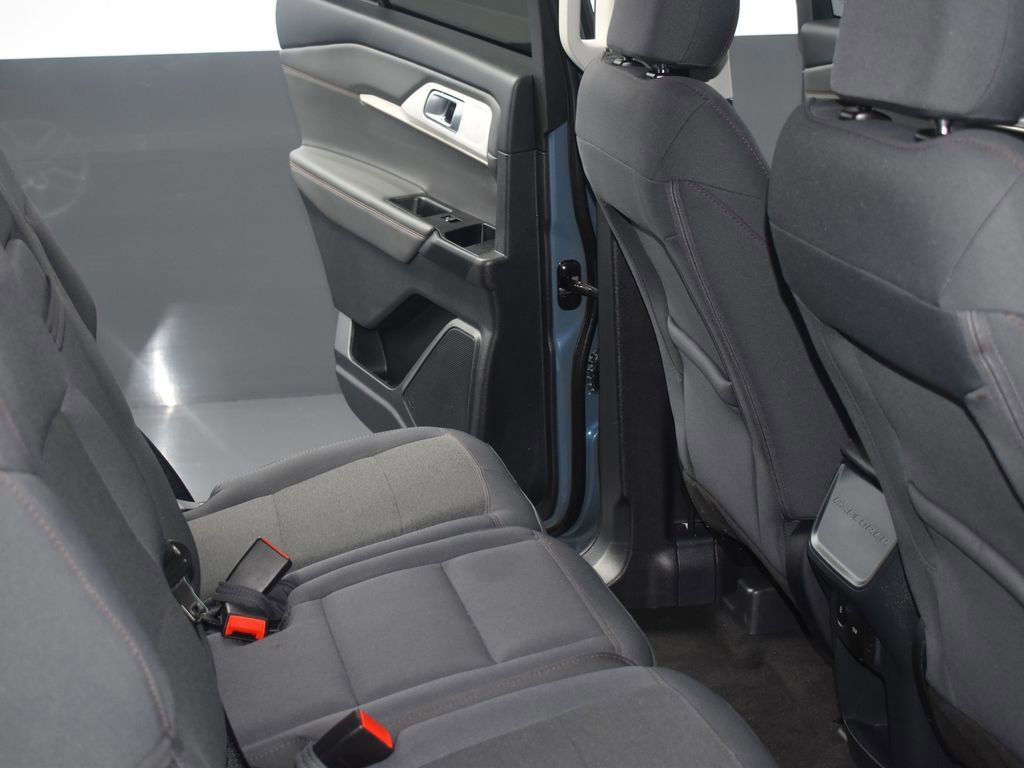 Certified 2025 Ford Explorer Active image 14