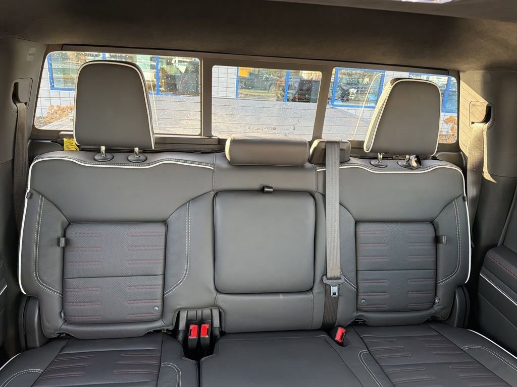 Used 2025 GMC Sierra 1500 AT4X image 36