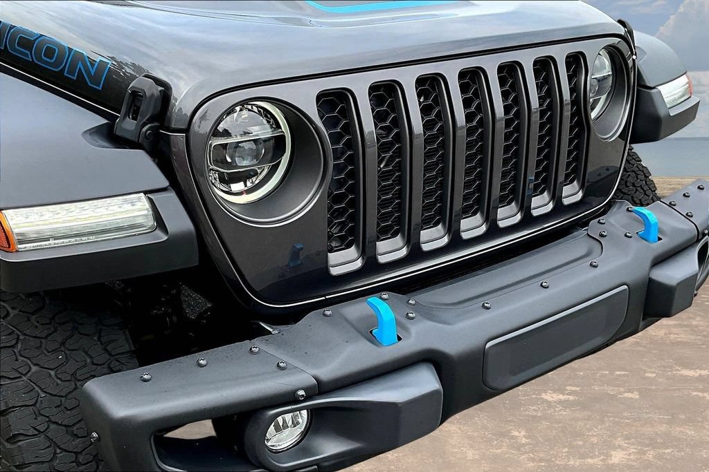 Used 2022 Jeep Wrangler Unlimited Rubicon 4xe w/ Steel Bumper Group AWD/4WD image 35