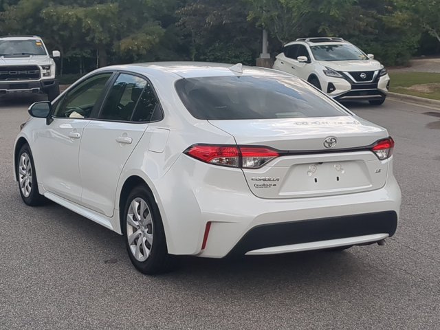 Used 2022 Toyota Corolla LE FWD image 6