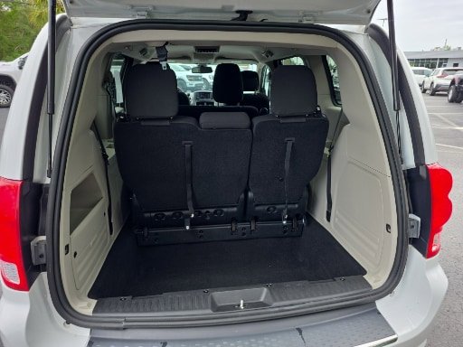 Used 2020 Dodge Grand Caravan SE w/ UConnect Hands-Free Group FWD image 21