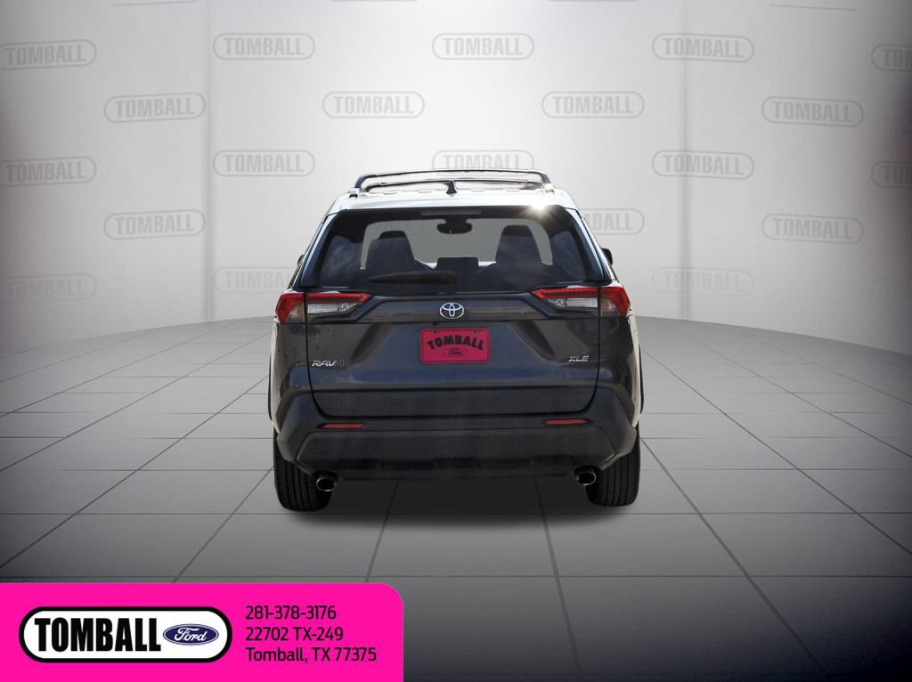 Used 2021 Toyota RAV4 XLE Premium FWD image 7