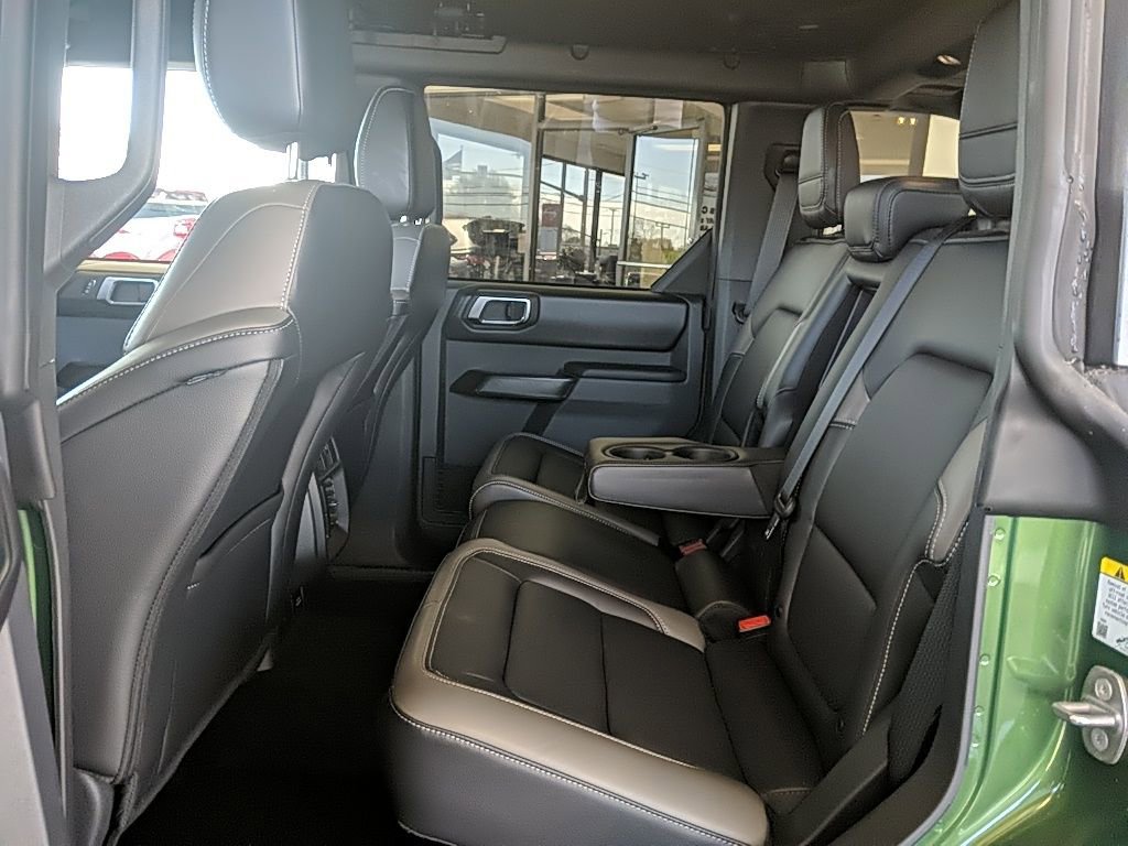 Certified 2025 Ford Bronco Outer Banks AWD/4WD image 13