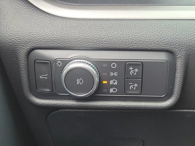 Certified 2022 Ford Explorer XLT w/ Equipment Group 202A RWD image 7