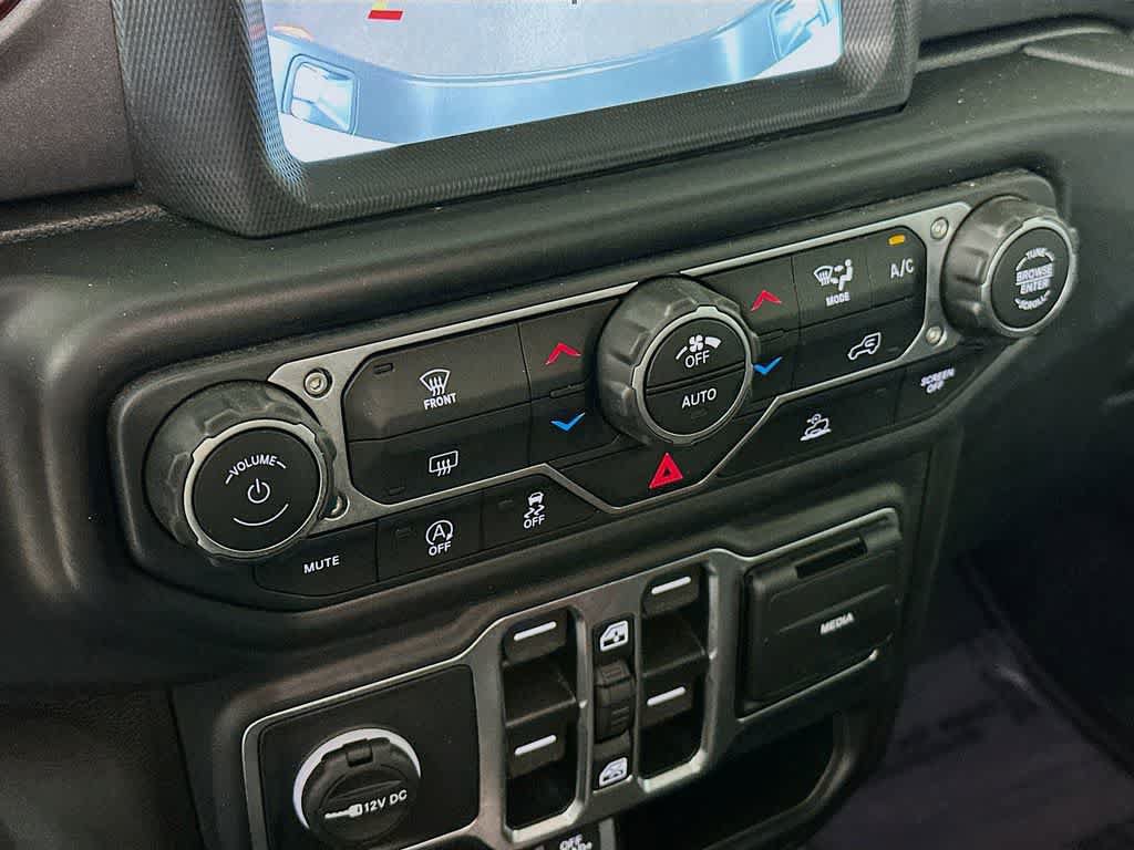 Used 2023 Jeep Gladiator Mojave w/ LED Lighting Group AWD/4WD image 18
