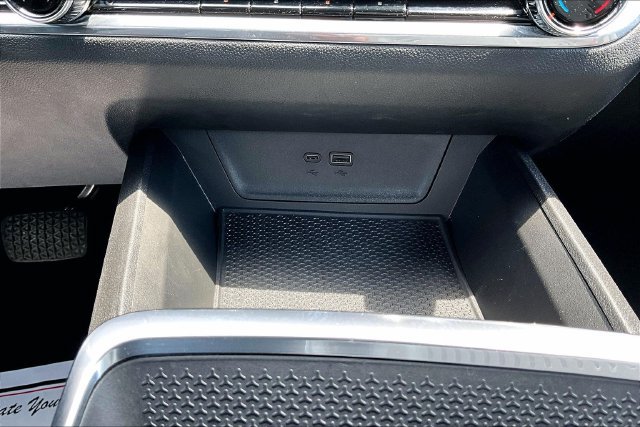 Used 2025 Chevrolet Equinox LT FWD image 33