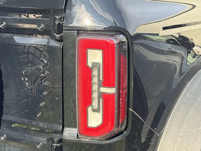 Certified 2023 Ford Bronco Wildtrak AWD/4WD image 3