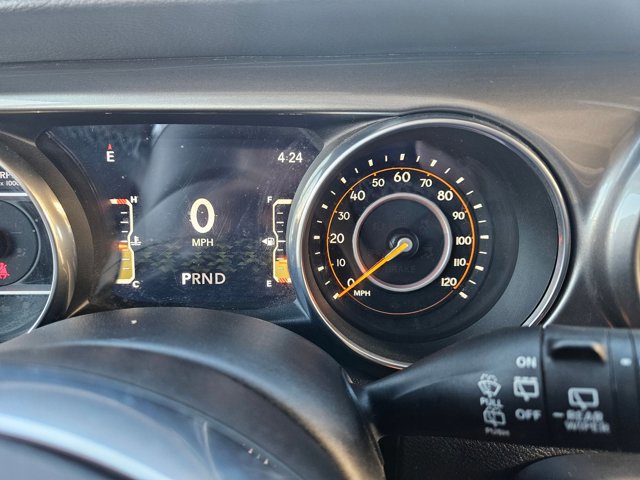 Used 2018 Jeep Wrangler Unlimited Sahara w/ Cold Weather Group image 11