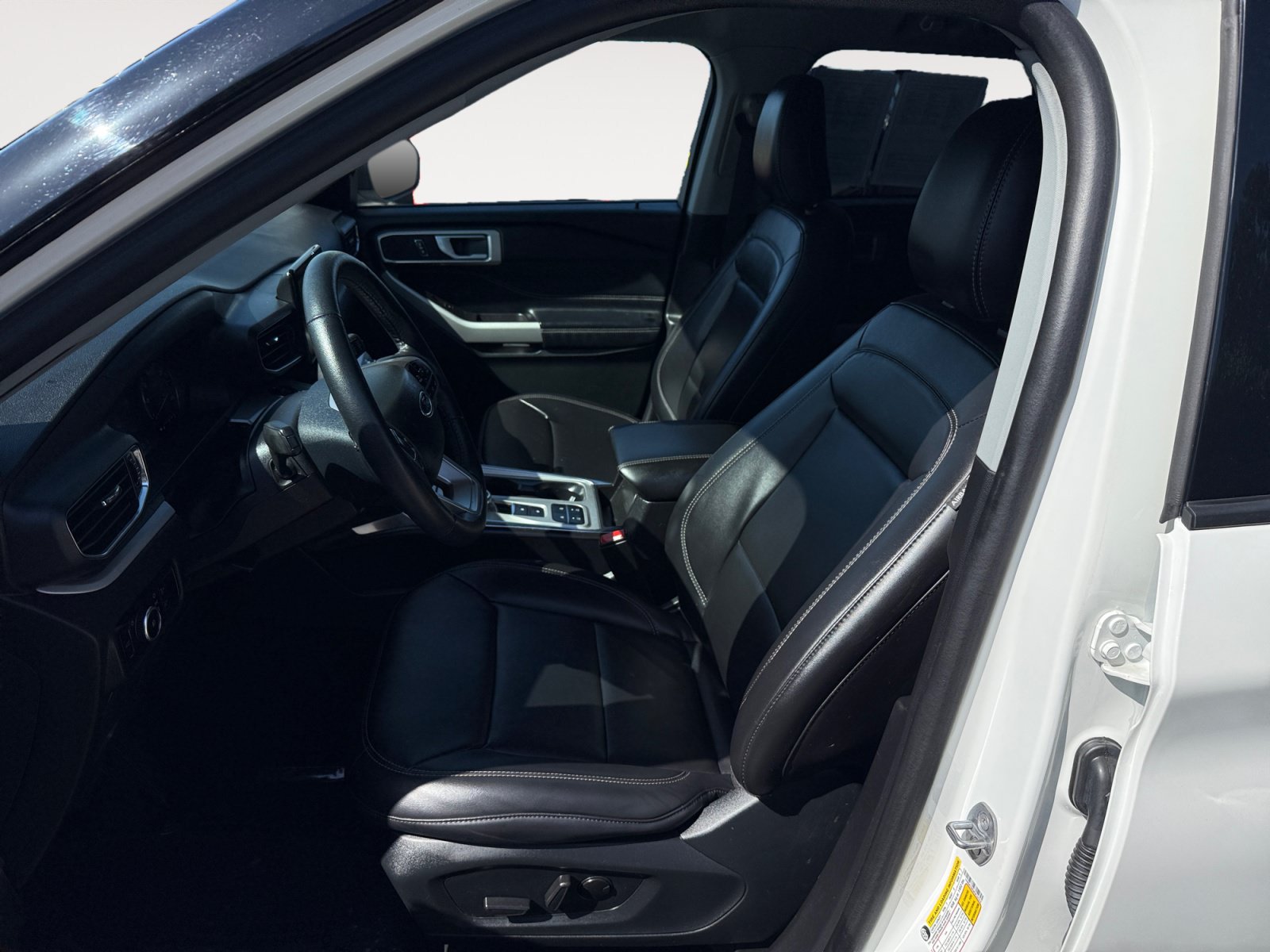 Certified 2023 Ford Explorer XLT w/ Equipment Group 202A RWD image 10
