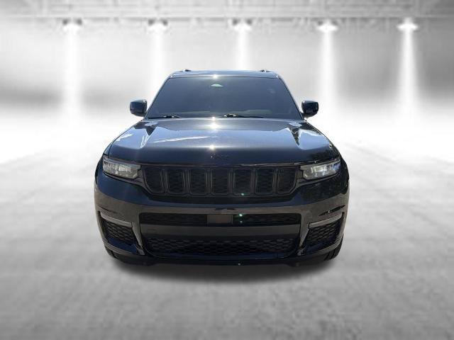 Used 2024 Jeep Grand Cherokee L Limited w/ Black Appearance Package RWD image 2