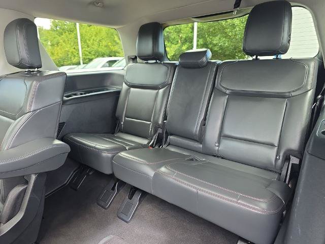 Certified 2025 Ford Expedition Active AWD/4WD image 18