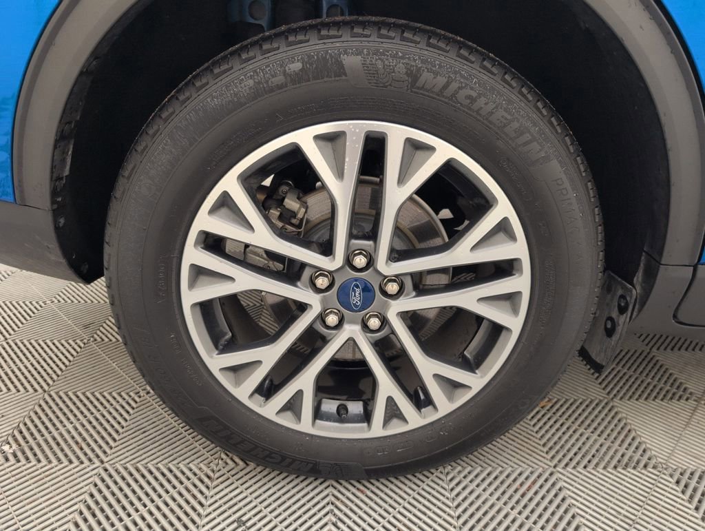 Certified 2020 Ford Escape SEL image 18