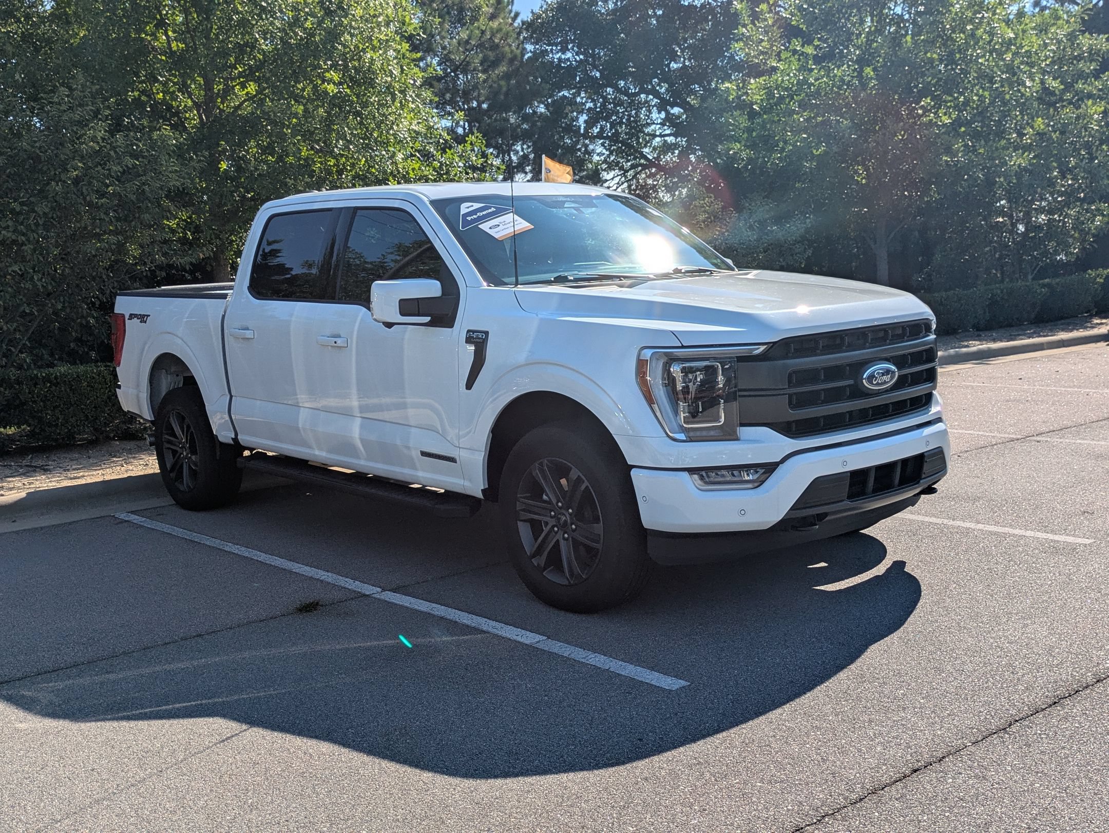 Certified 2022 Ford F150 Lariat w/ Equipment Group 502A High AWD/4WD image 2