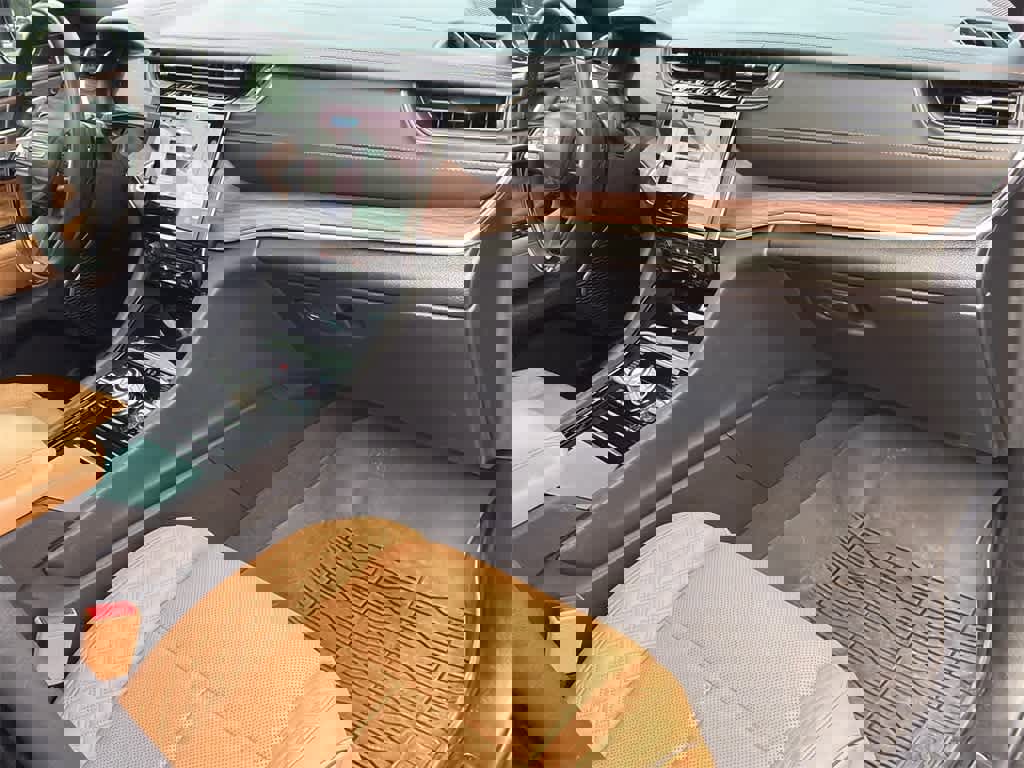 Used 2023 Jeep Grand Cherokee Summit w/ Luxury Tech Group V image 13