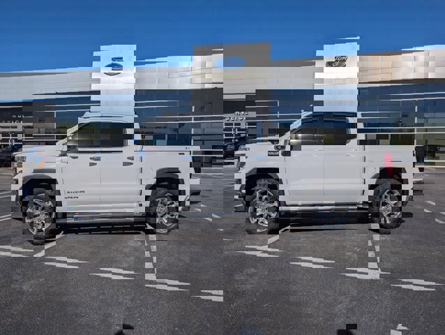 Used 2019 GMC Sierra 1500 SLT w/ SLT Premium Package image 2