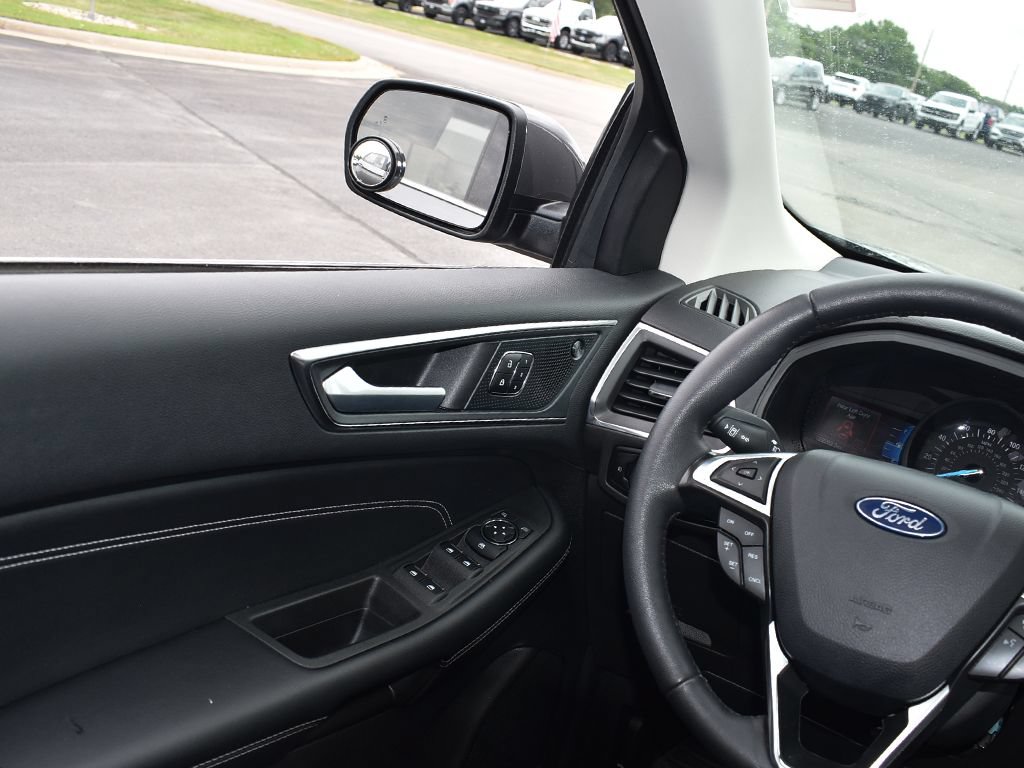 Certified 2024 Ford Edge Titanium AWD/4WD image 18