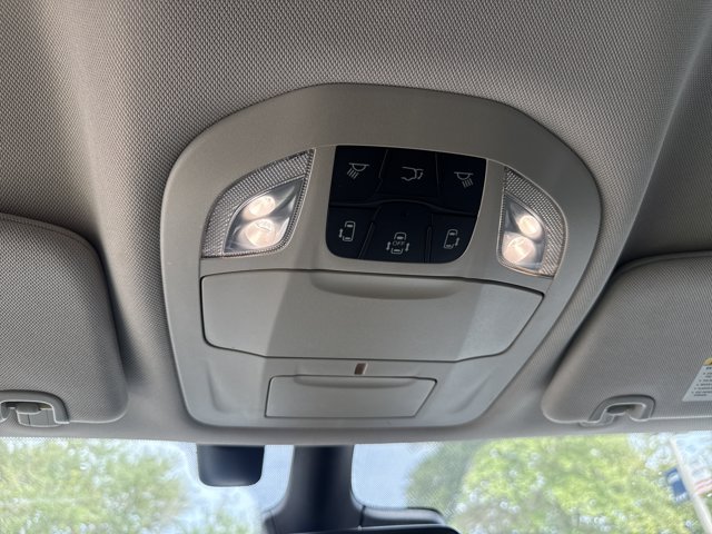 Used 2022 Chrysler Pacifica Touring-L FWD image 28