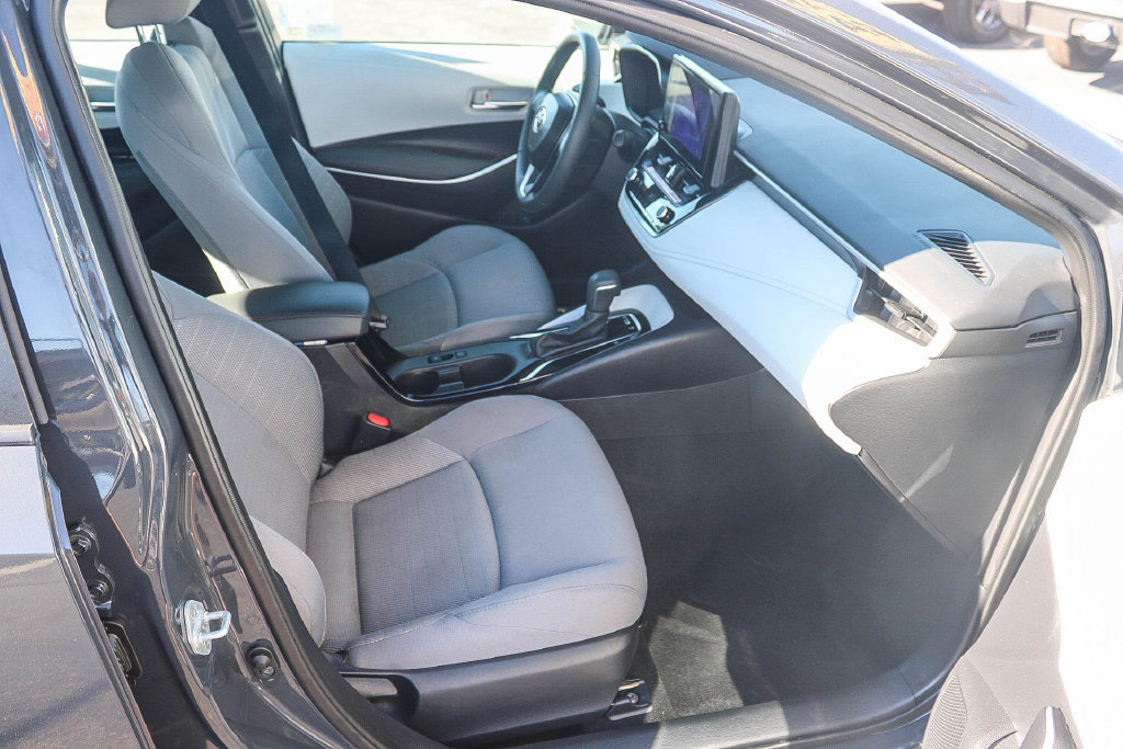 Used 2025 Toyota Corolla SE FWD image 19