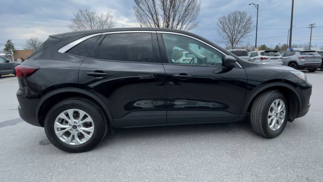 Certified 2023 Ford Escape Active AWD/4WD image 9