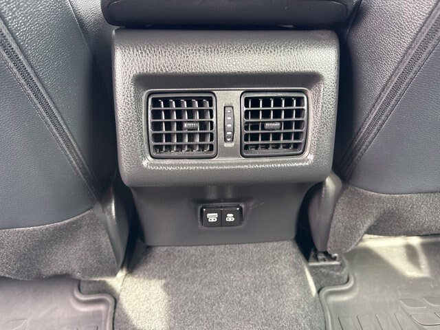 Used 2025 Toyota Camry SE FWD image 12
