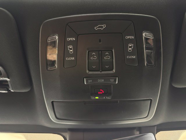 Used 2026 Toyota Sienna Platinum AWD/4WD image 16