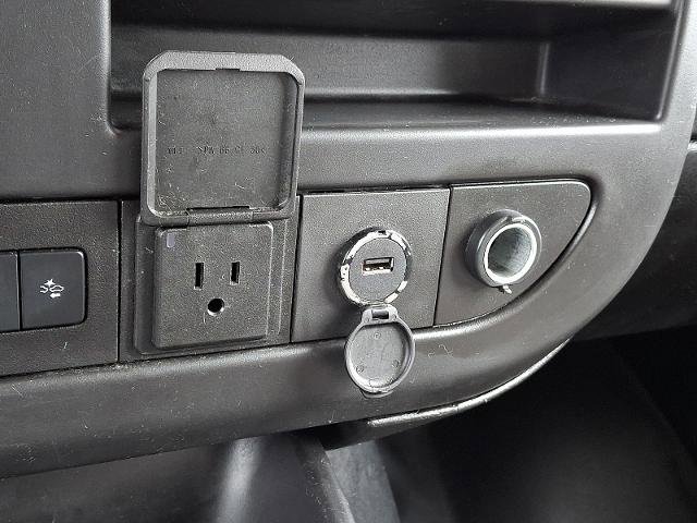Used 2021 GMC Savana 3500 w/ Power Convenience Package image 19