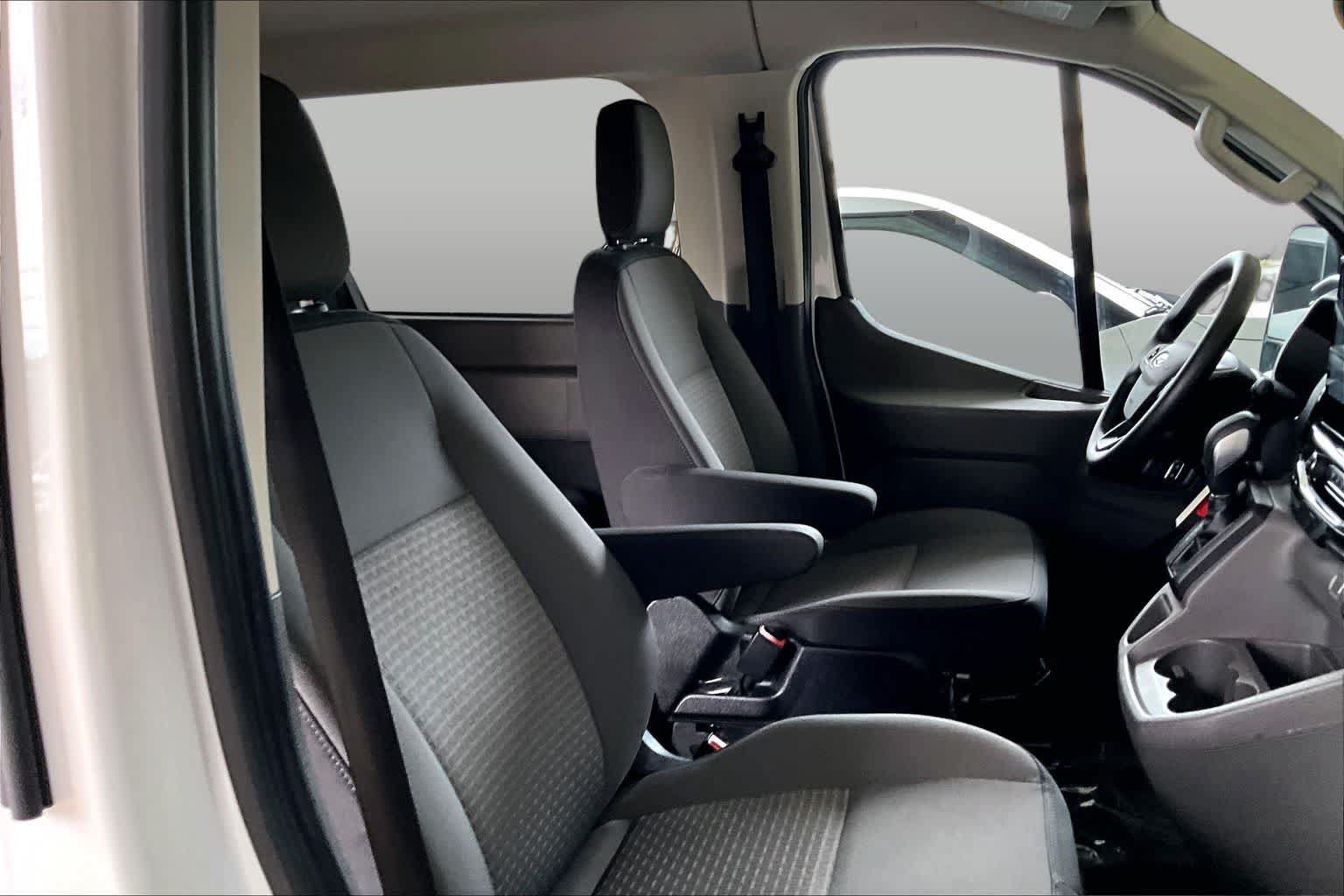 Certified 2024 Ford Transit 350 XLT RWD image 10