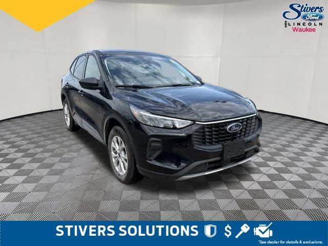 Certified 2026 Ford Escape Active w/ Cold Weather Package AWD/4WD image 3