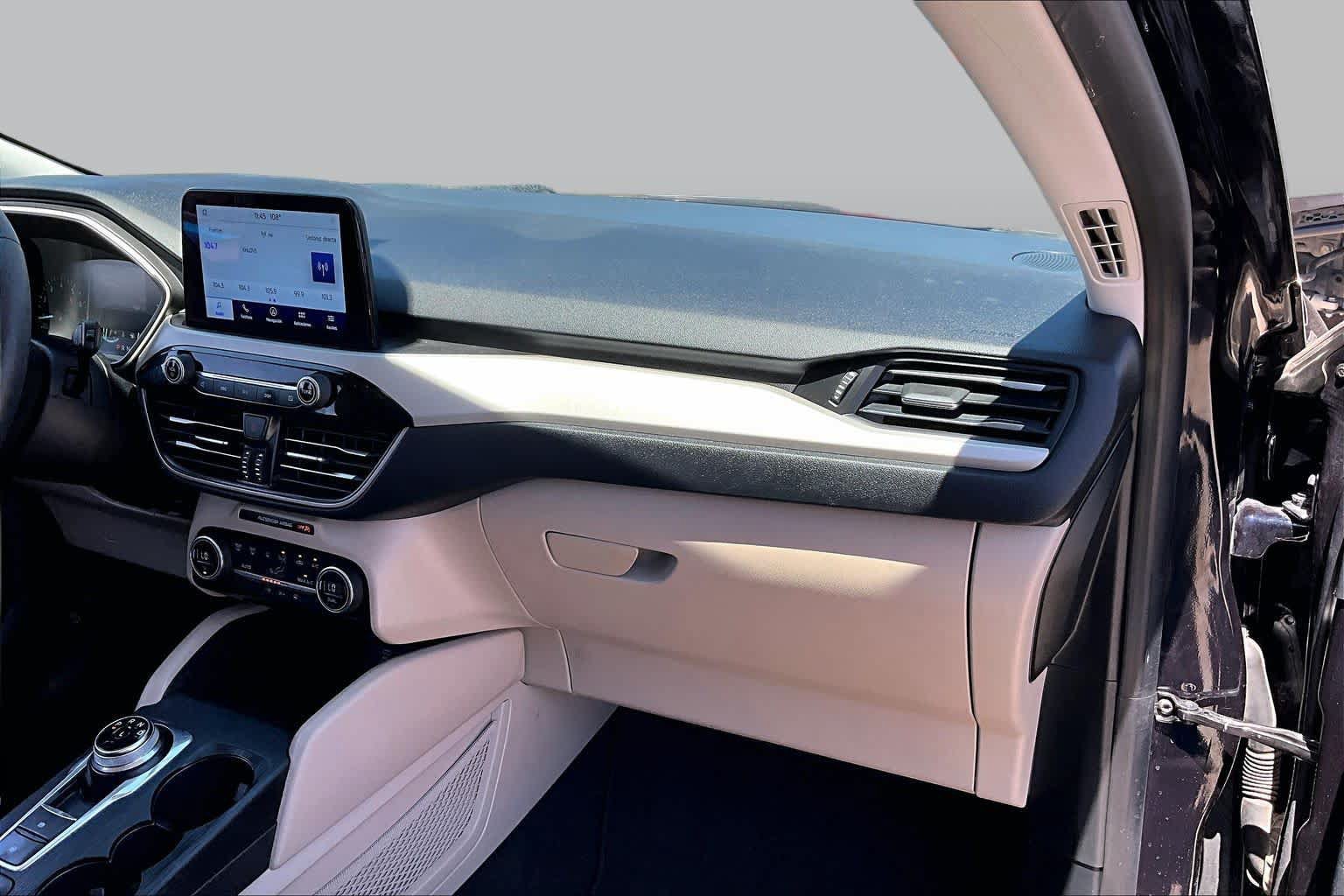 Certified 2021 Ford Escape SEL FWD image 17