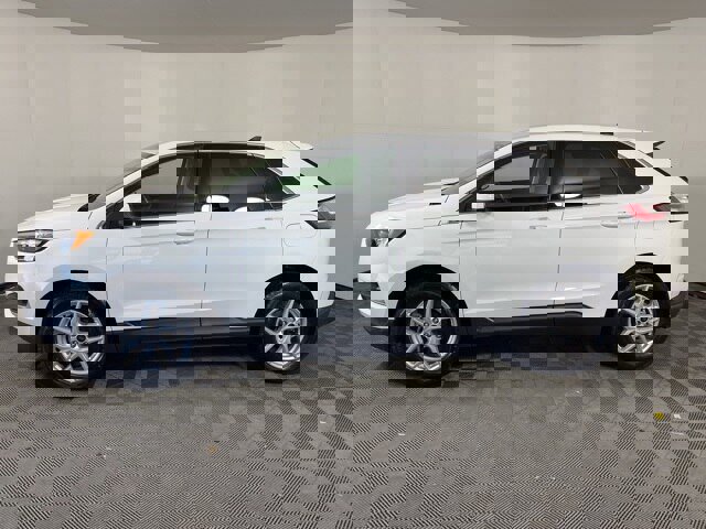 Certified 2023 Ford Edge SEL image 2