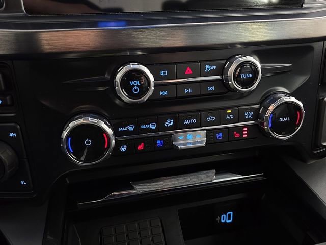 Certified 2025 Ford F350 Lariat w/ Black Appearance Package image 18