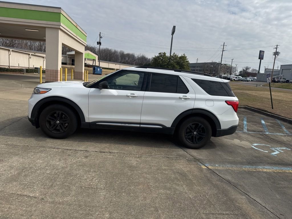 Certified 2020 Ford Explorer XLT image 5