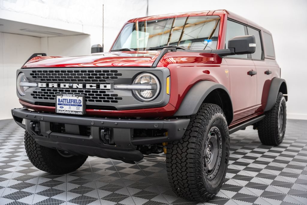 Certified 2025 Ford Bronco Badlands AWD/4WD image 3