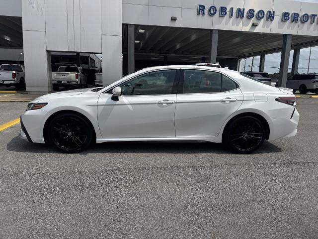 Used 2022 Toyota Camry XSE FWD image 8