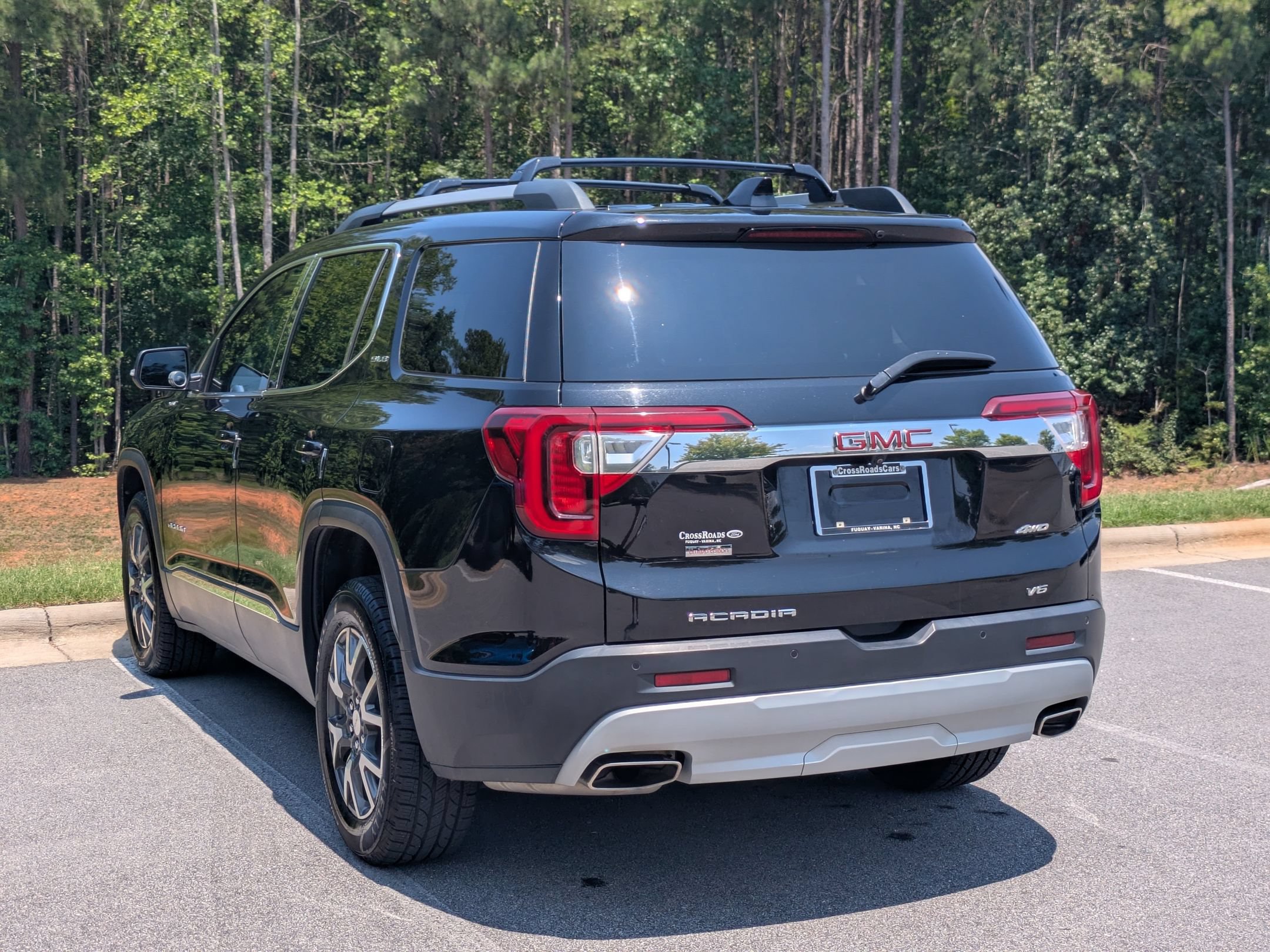Used 2021 GMC Acadia SLE w/ Driver Convenience Package FWD image 5