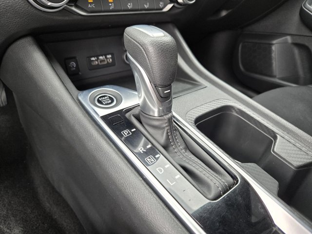 Used 2025 Nissan Sentra SV FWD image 25