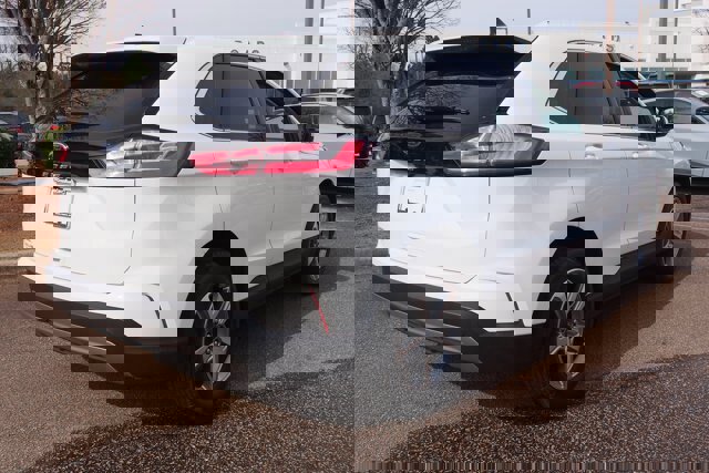 Certified 2021 Ford Edge SEL w/ Convenience Package image 5